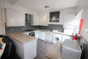 image of 10, Brackenbury Road