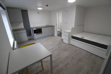 image of 1, Lodge Bank