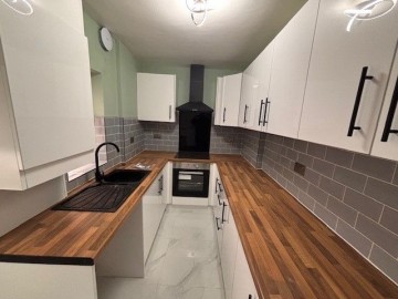 image of 61, Wellfield Road